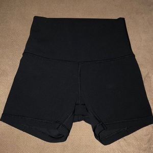 Like New Black Align lululemon 4” shorts